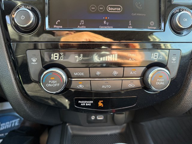Used 2020 Nissan Rogue SV AWD/4WD image 17