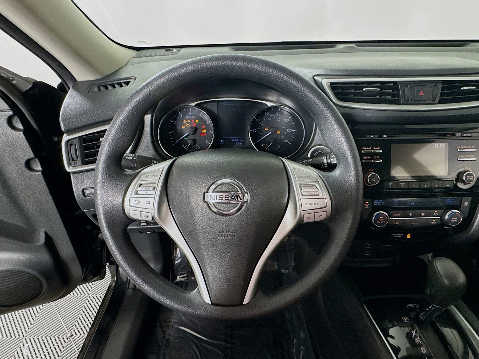 Used 2016 Nissan Rogue SV image 13