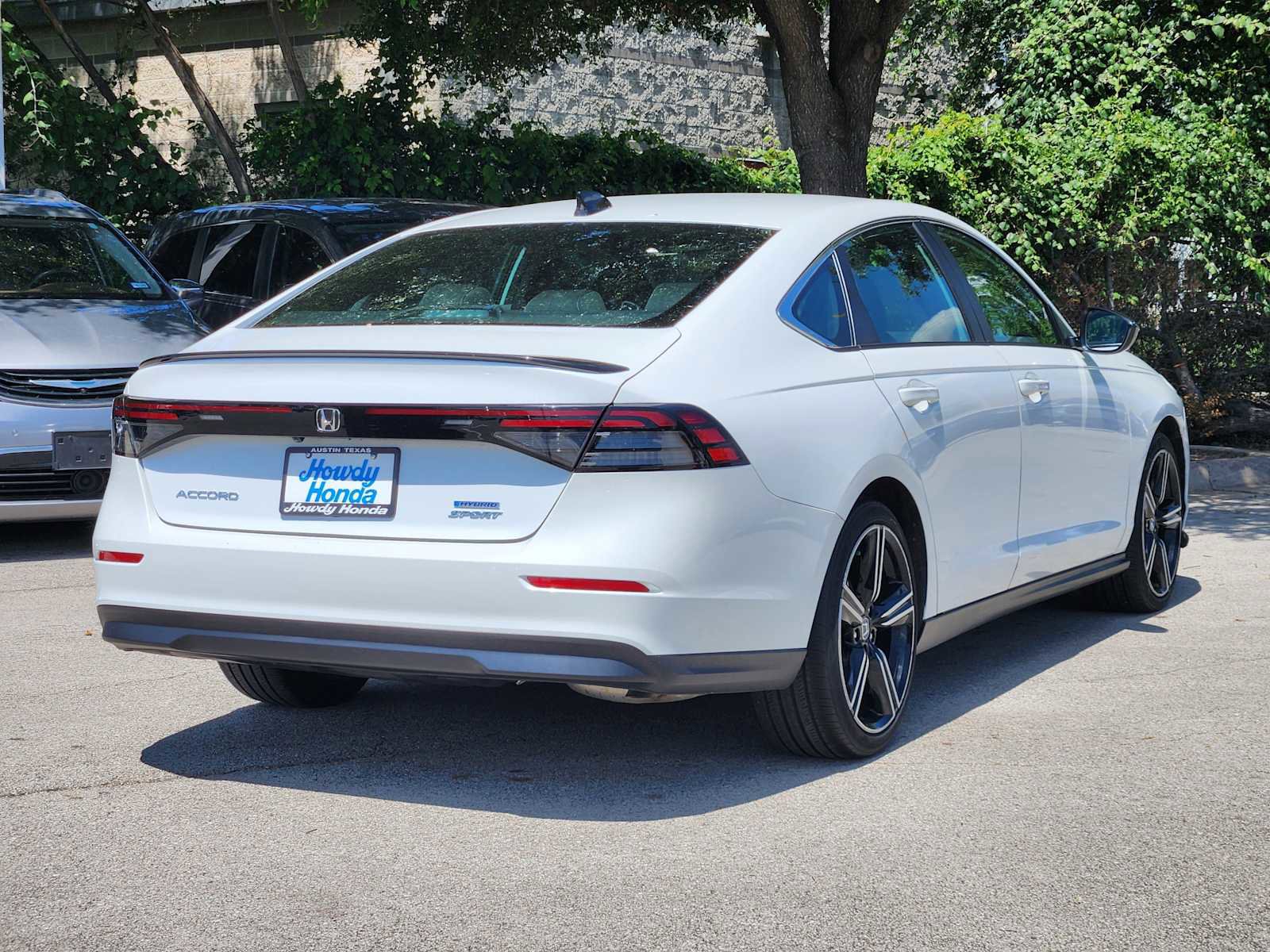 Used 2023 Honda Accord Sport image 6