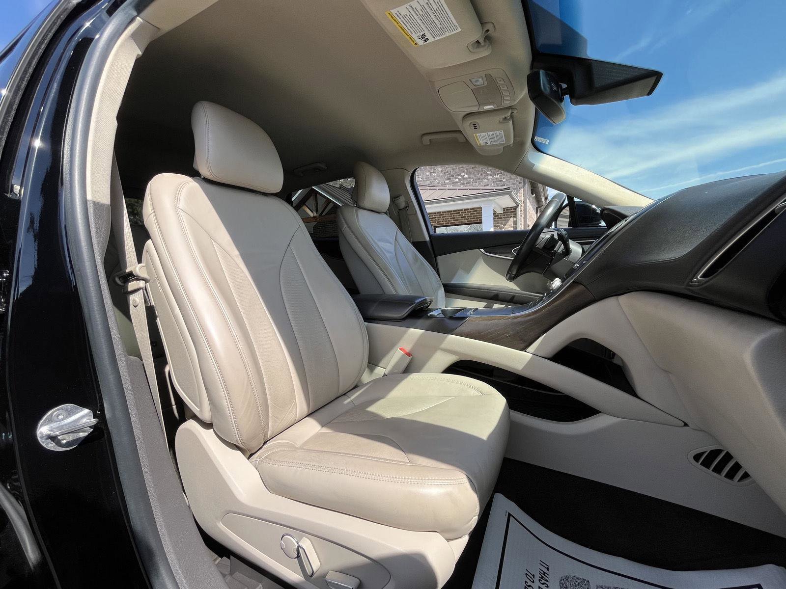 Used 2017 Lincoln MKX Select w/ Select Plus Package image 14