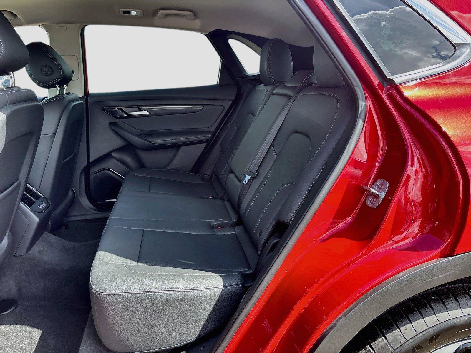 New 2027 VinFast VF 8 Eco AWD/4WD image 23