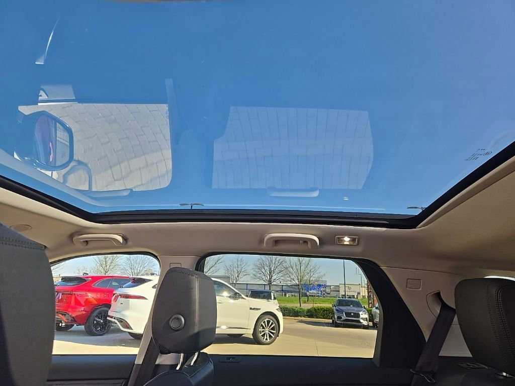 Certified 2025 Land Rover Discovery Sport S image 15