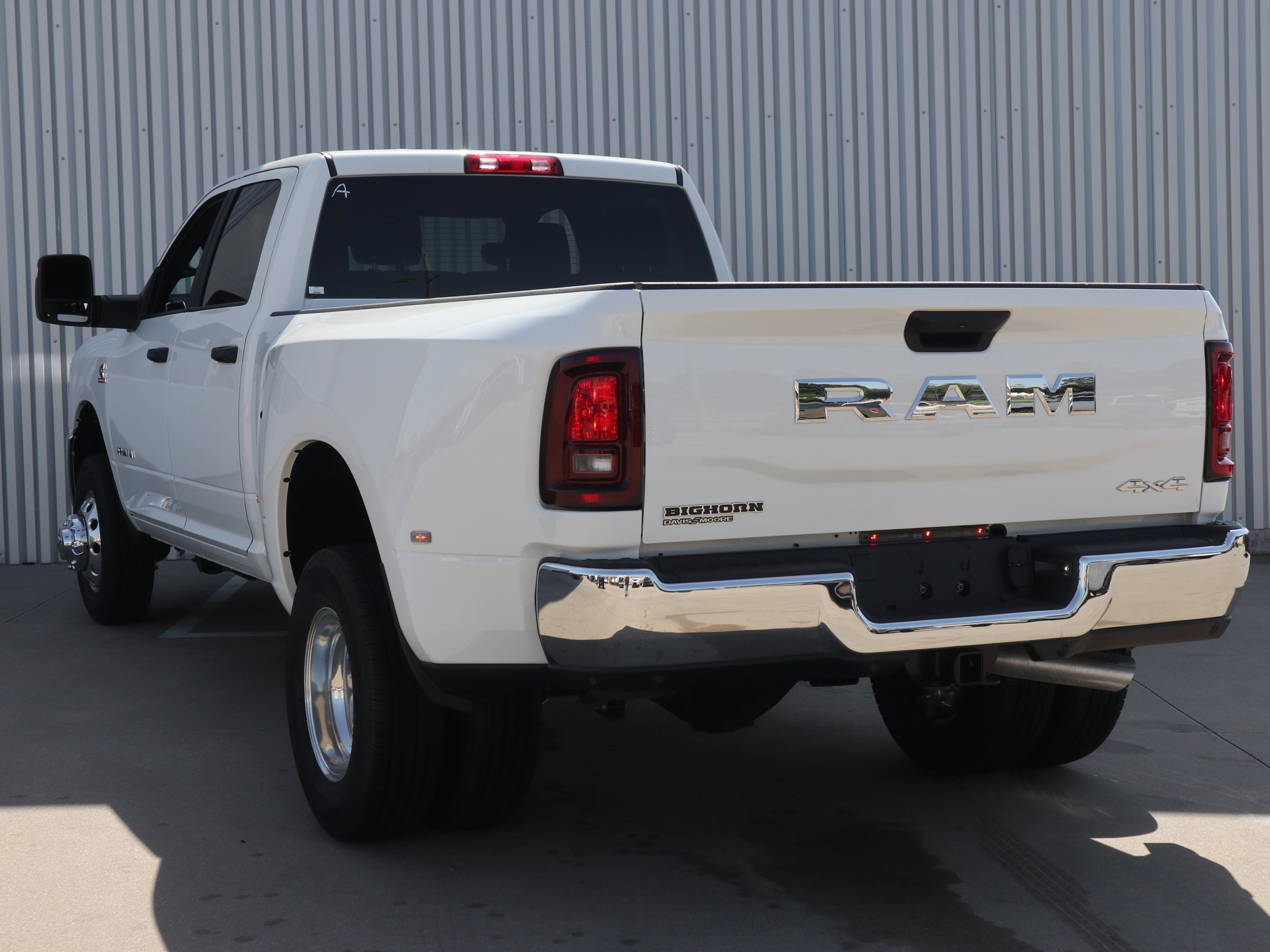 New 2026 RAM 3500 Big Horn AWD/4WD image 9