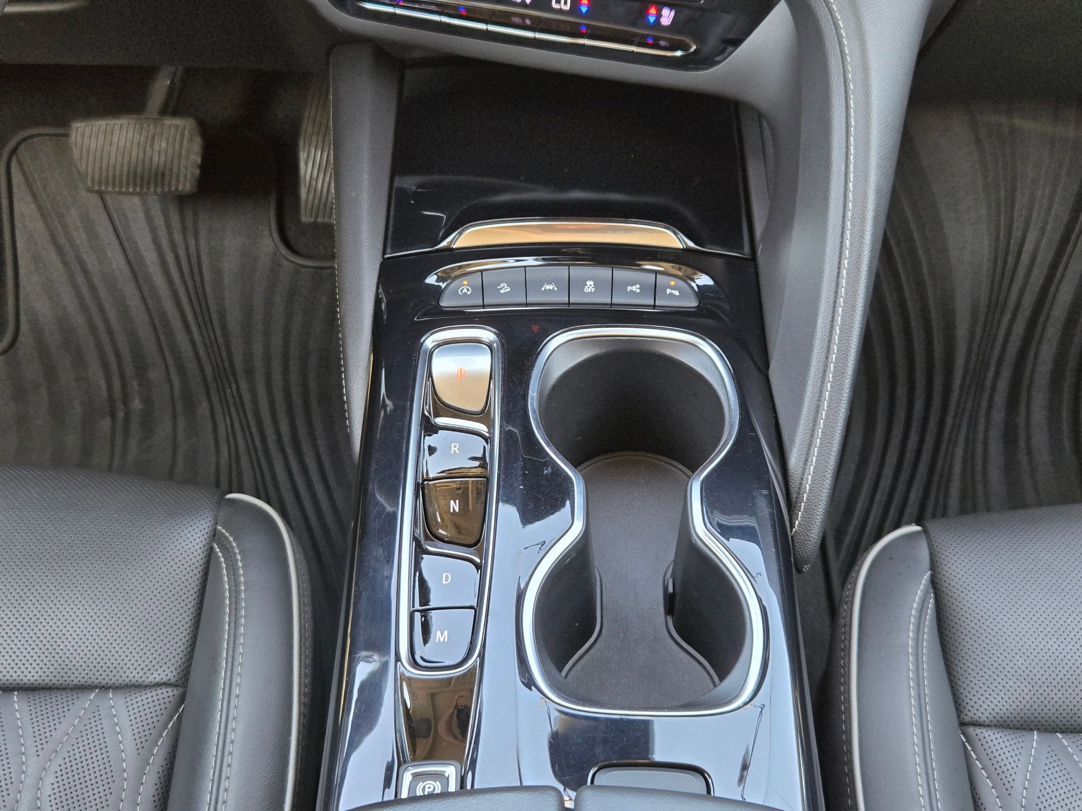 Used 2022 Buick Envision Avenir w/ Technology Package II image 20
