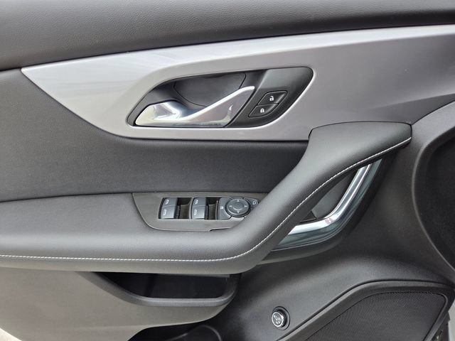 Used 2024 Chevrolet Blazer LT w/ Convenience Package FWD image 17