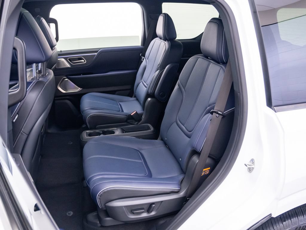 Certified 2026 INFINITI QX80 4WD w/ Sport Exterior Package image 16