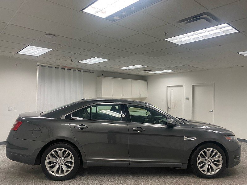 Used 2017 Ford Taurus Limited w/ Driver Assist Package image 4