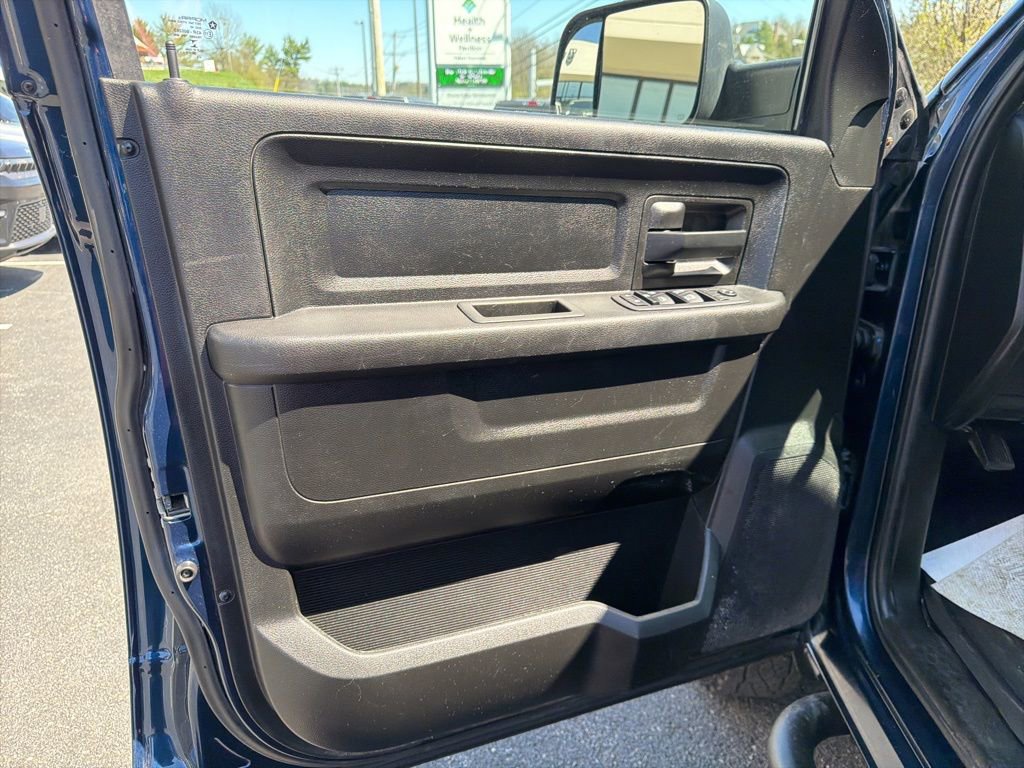 Used 2020 RAM 3500 Tradesman image 11