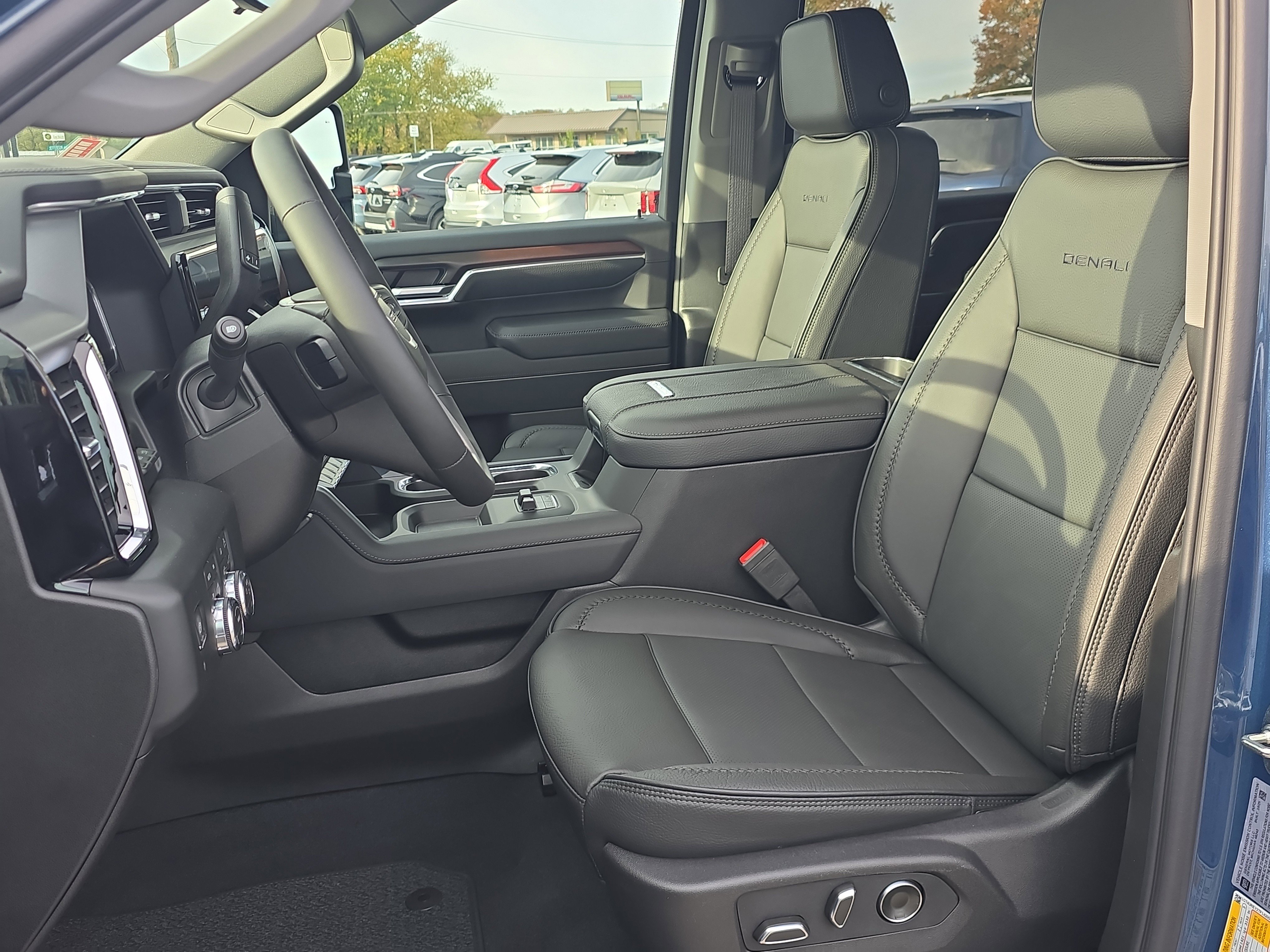 New 2026 GMC Sierra 2500 Denali w/ Denali Reserve Package image 11