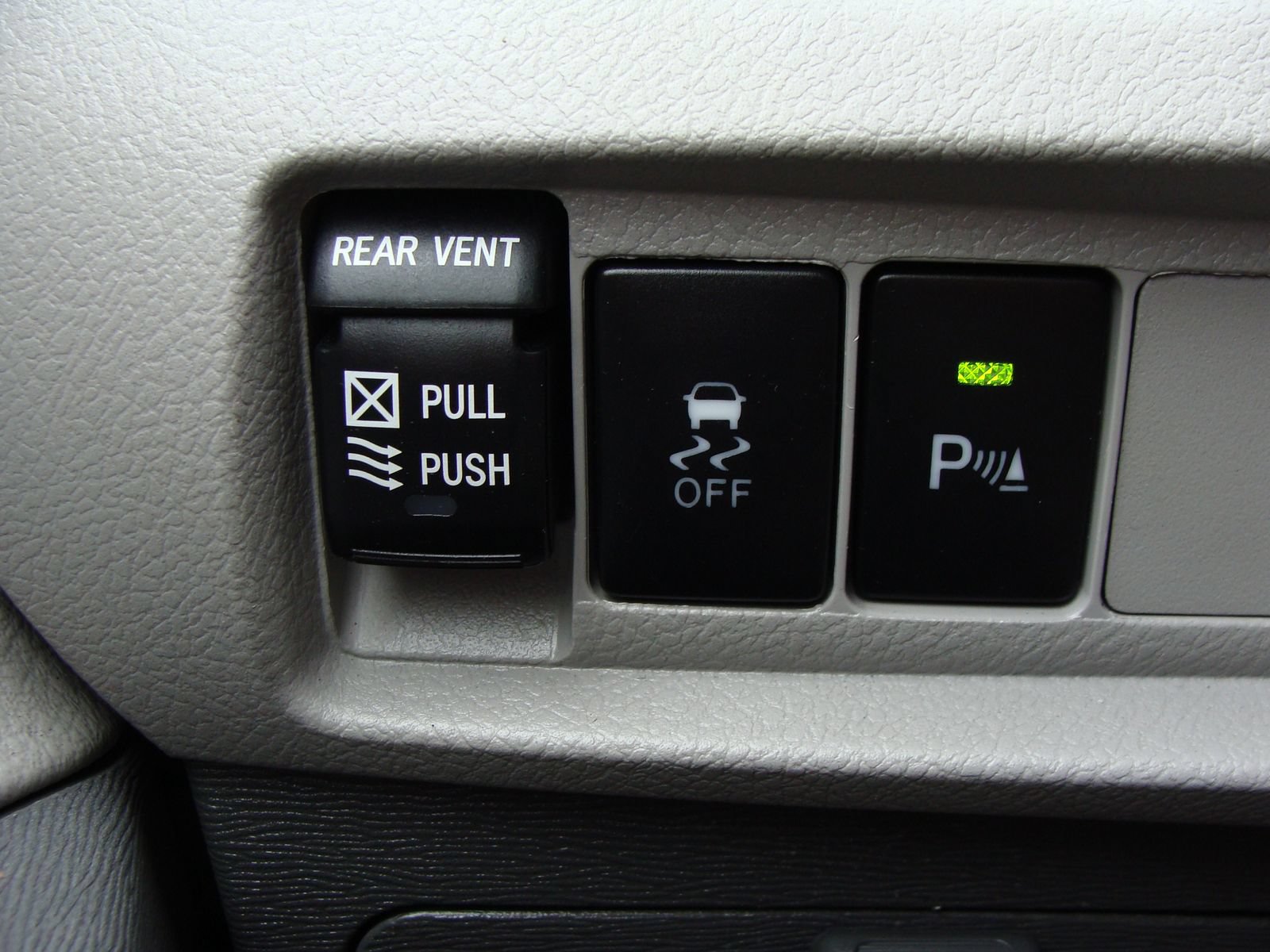 Used 2019 Toyota Sienna XLE w/ XLE Navigation Package FWD image 29