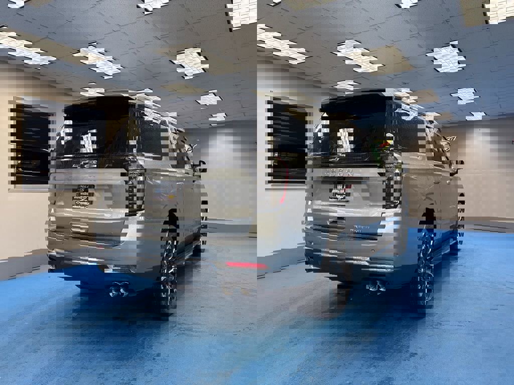 New 2026 Chevrolet Suburban Premier image 2