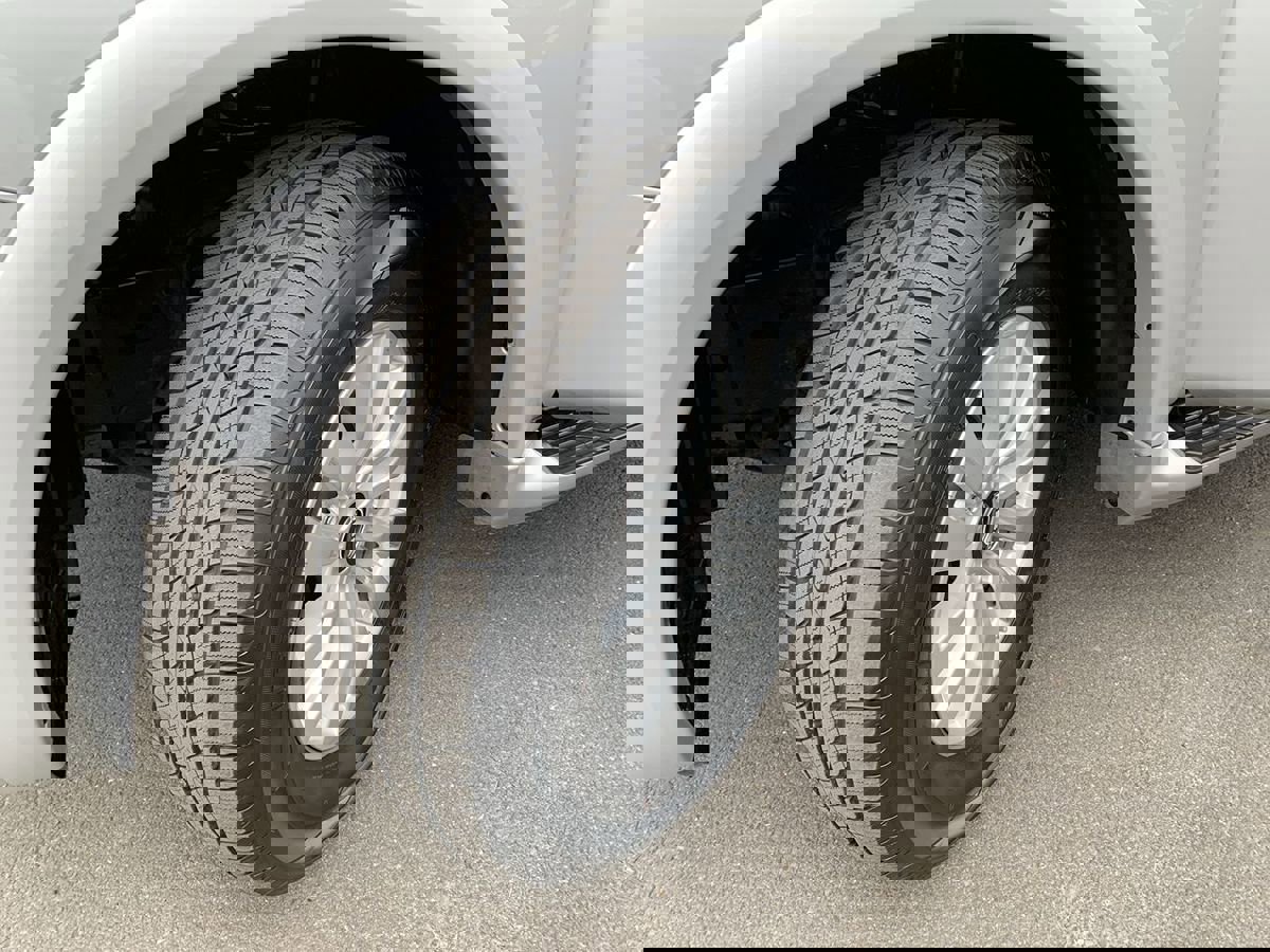 Used 2023 Nissan Armada SV image 12