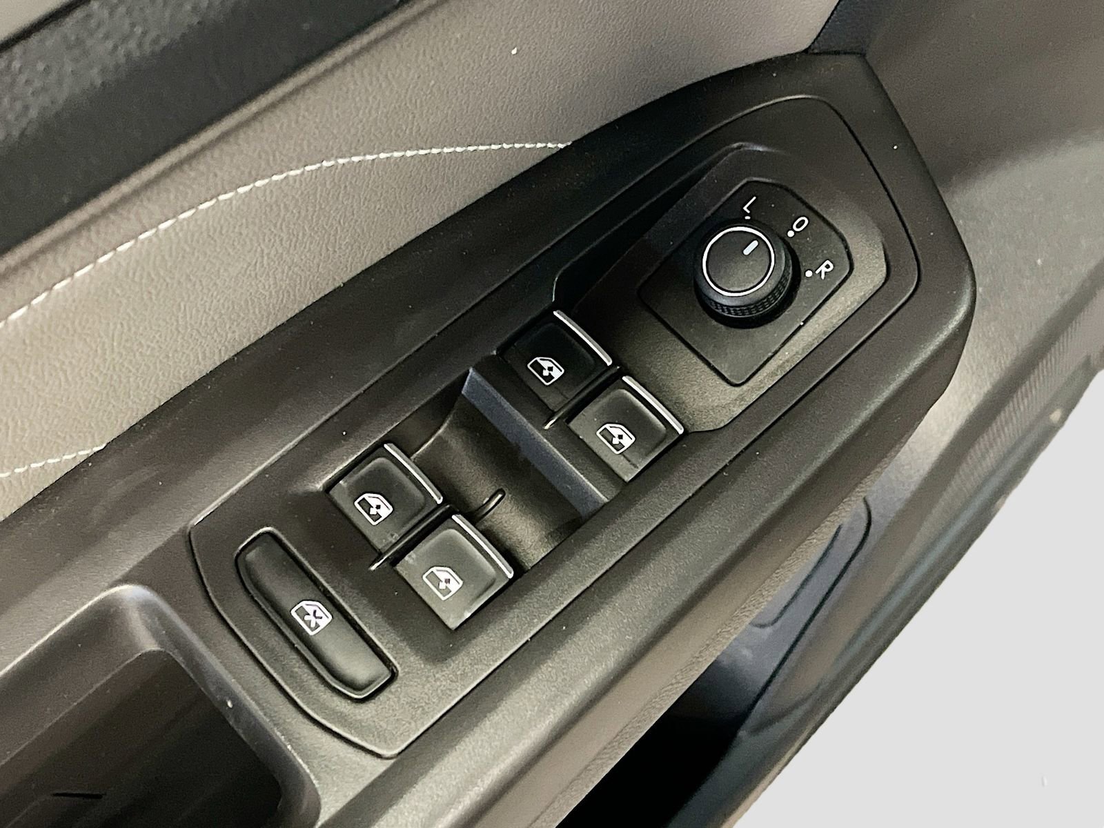 Used 2022 Volkswagen Atlas SE image 17