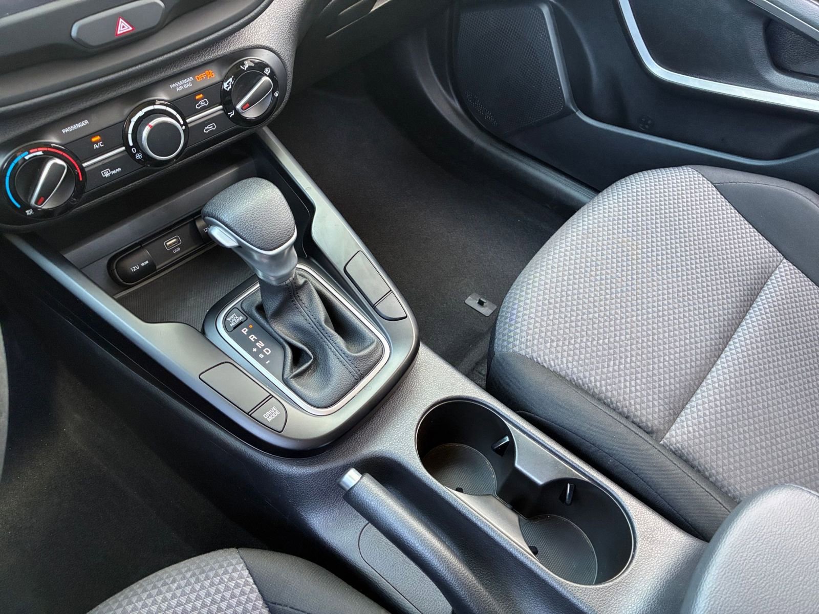 Used 2025 Kia Soul LX w/ LX Technology Package image 39