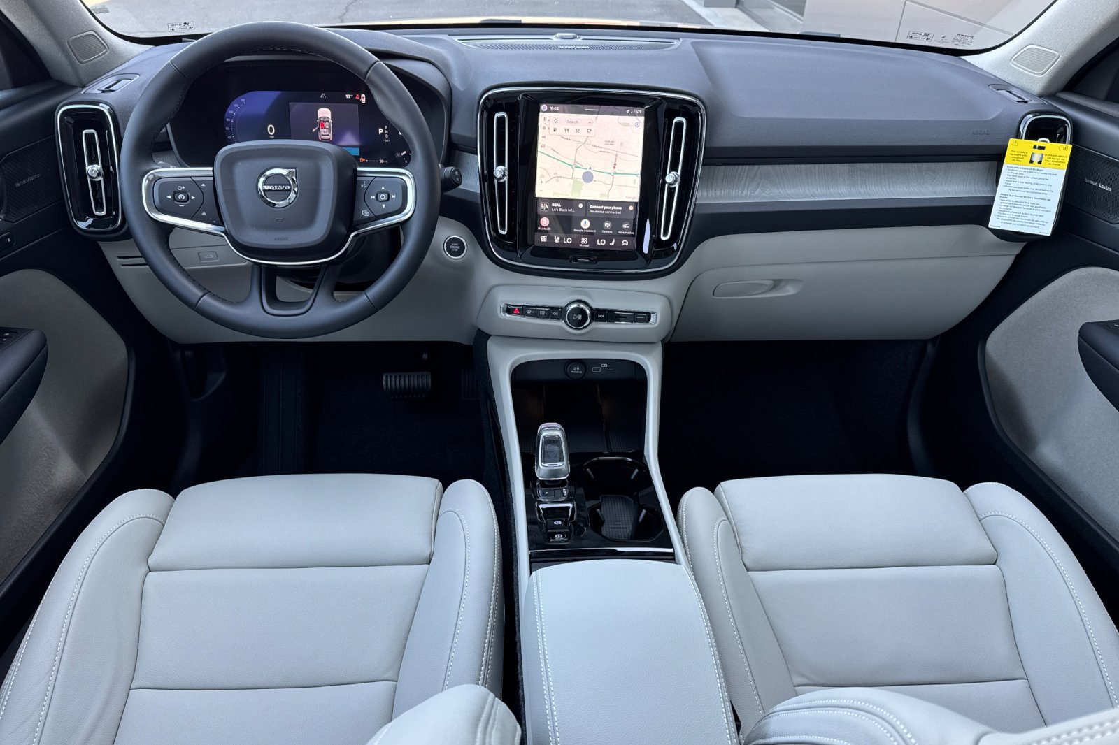 New 2026 Volvo XC40 B5 Ultra w/ Protection Package Premier AWD/4WD image 14