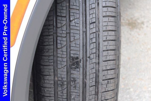 Used 2025 Volkswagen Tiguan SE image 14