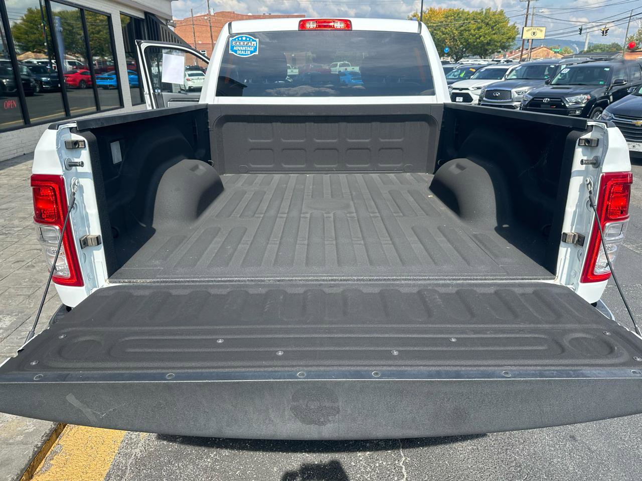 Used 2023 RAM 2500 Big Horn w/ Level 1 Equipment Group AWD/4WD image 19