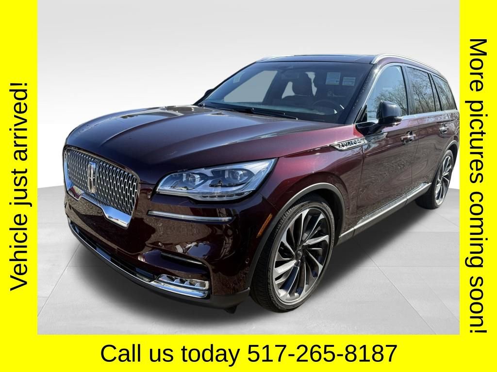 Used 2022 Lincoln Aviator Reserve w/ Equipment Group 201A image 2