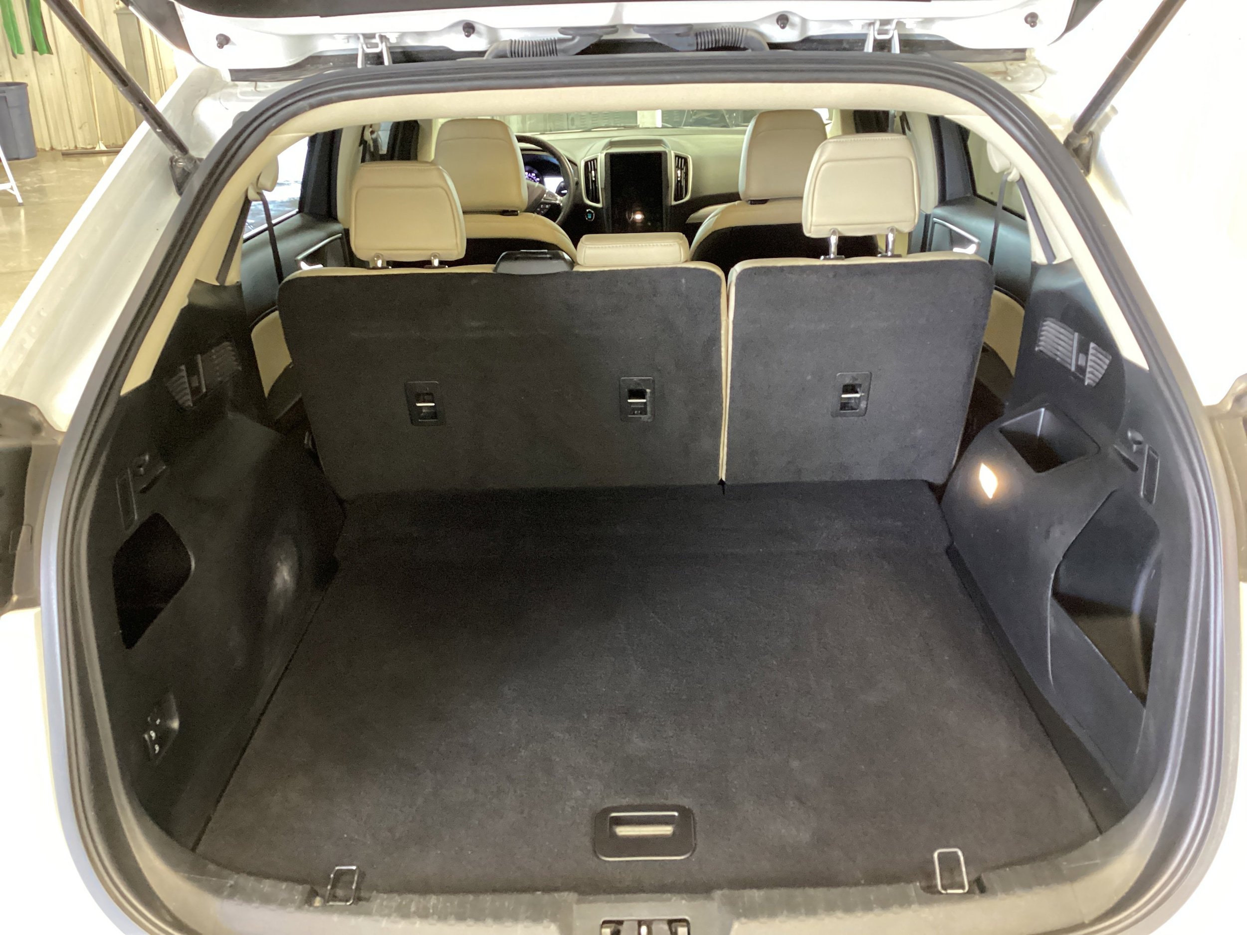 Used 2022 Ford Edge SEL image 5