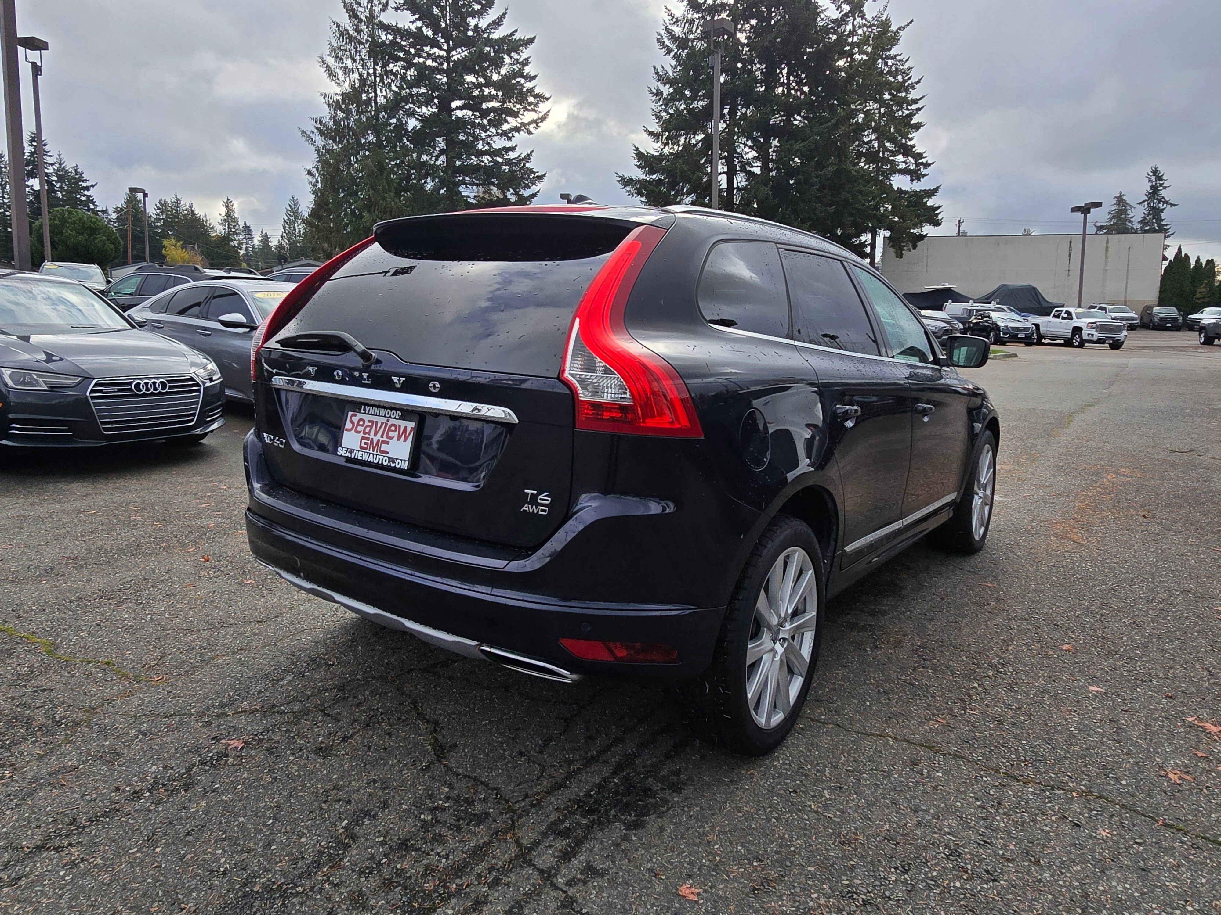 Used 2017 Volvo XC60 T6 Inscription w/ Preferred Option Package image 7