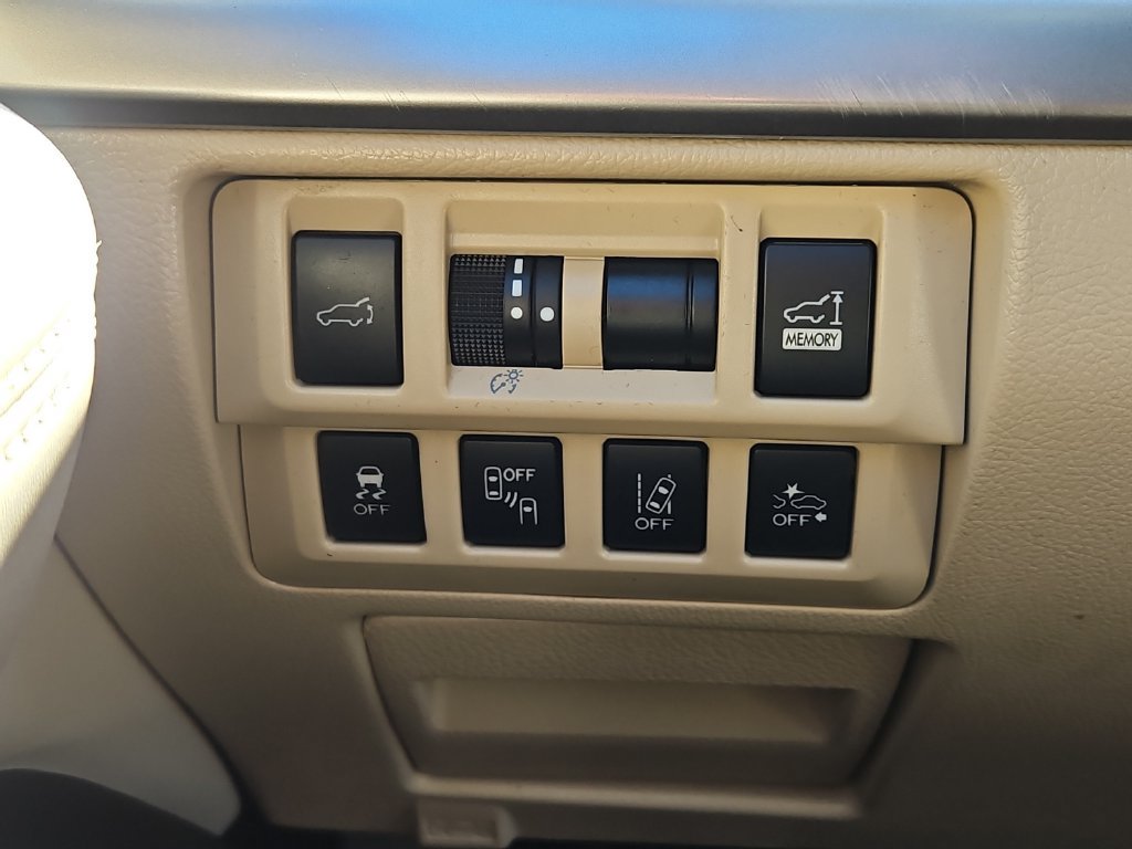 Used 2019 Subaru Outback 2.5i Limited AWD/4WD image 16