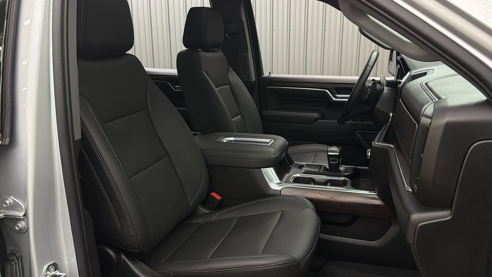 Used 2022 GMC Sierra 1500 SLT w/ SLT Convenience Package AWD/4WD image 41