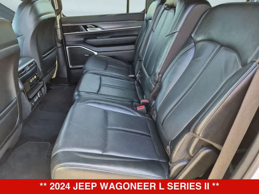 Used 2024 Jeep Wagoneer L Series II RWD image 19