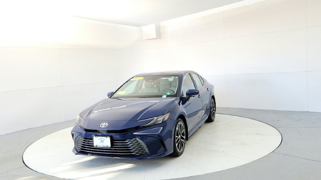 Used 2025 Toyota Camry XLE w/ Premium Plus Package AWD/4WD image 2