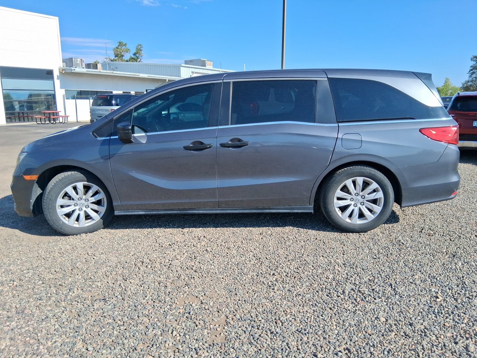 Used 2018 Honda Odyssey LX image 2