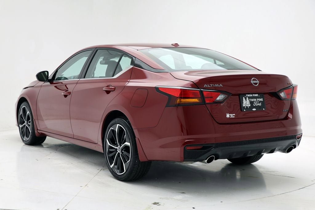 Used 2025 Nissan Altima 2.5 SR AWD/4WD image 7