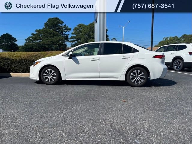 Used 2022 Toyota Corolla LE FWD image 4