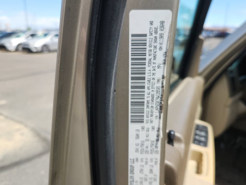 Used 2010 Jeep Liberty Sport w/ Popular Equipment Group AWD/4WD image 19