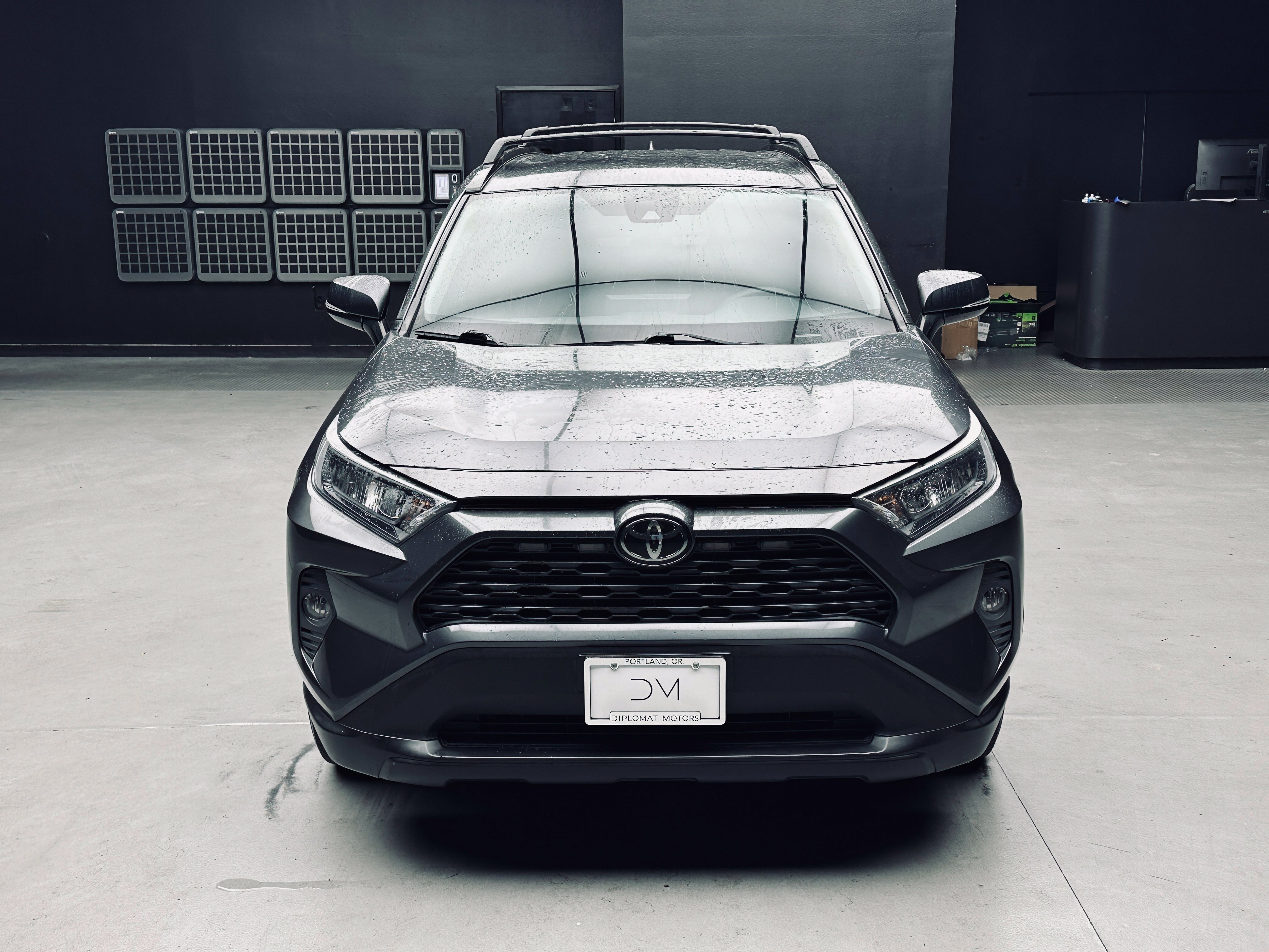 Used 2019 Toyota RAV4 LE w/ Carpet Mat Package FWD image 11