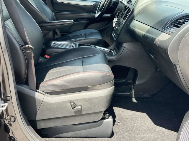 Used 2019 Dodge Grand Caravan GT FWD image 23