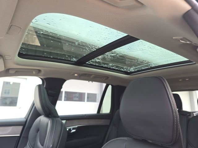 New 2026 Volvo XC90 T8 Ultra w/ Protection Package image 24