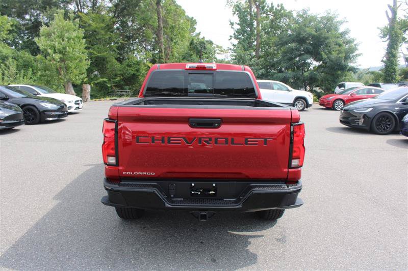 Used 2024 Chevrolet Colorado Z71 w/ Z71 Convenience Package 2 AWD/4WD image 6