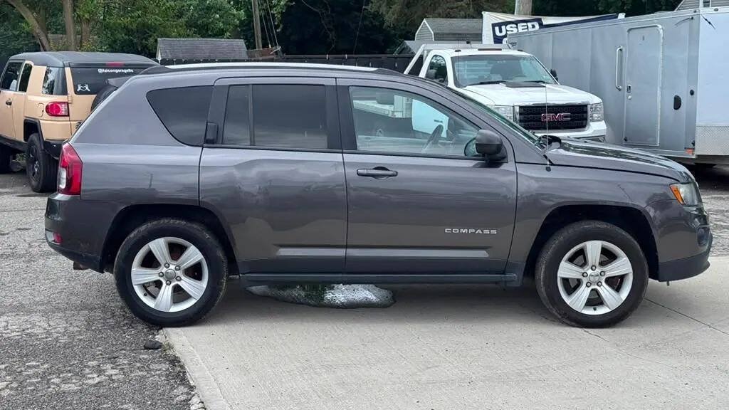 Used 2016 Jeep Compass Sport w/ Power Value Group FWD image 8