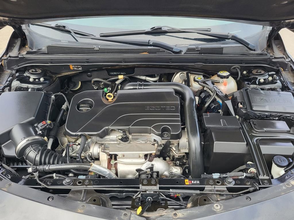 Used 2020 Chevrolet Malibu LS image 33