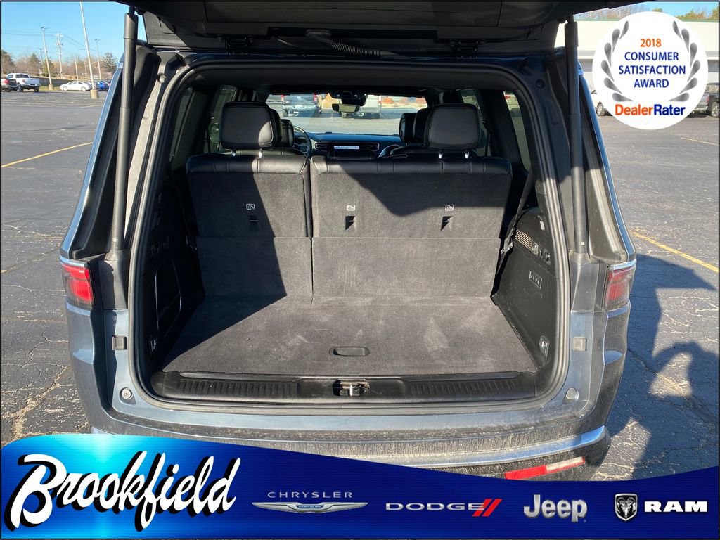 Used 2024 Jeep Wagoneer Series III image 13