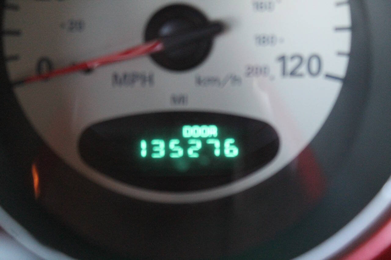 Used 2004 Chrysler PT Cruiser Limited FWD image 11