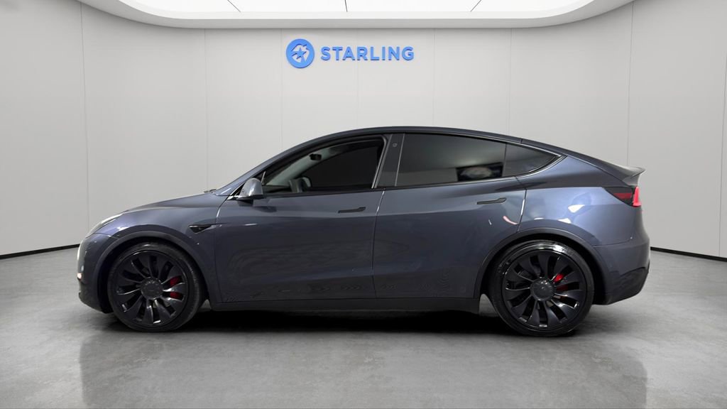 Used 2022 Tesla Model Y Performance image 3