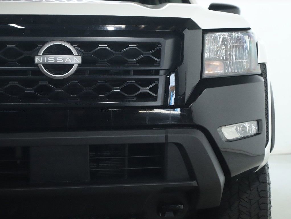 Certified 2024 Nissan Frontier SV w/ Hardbody Edition image 8