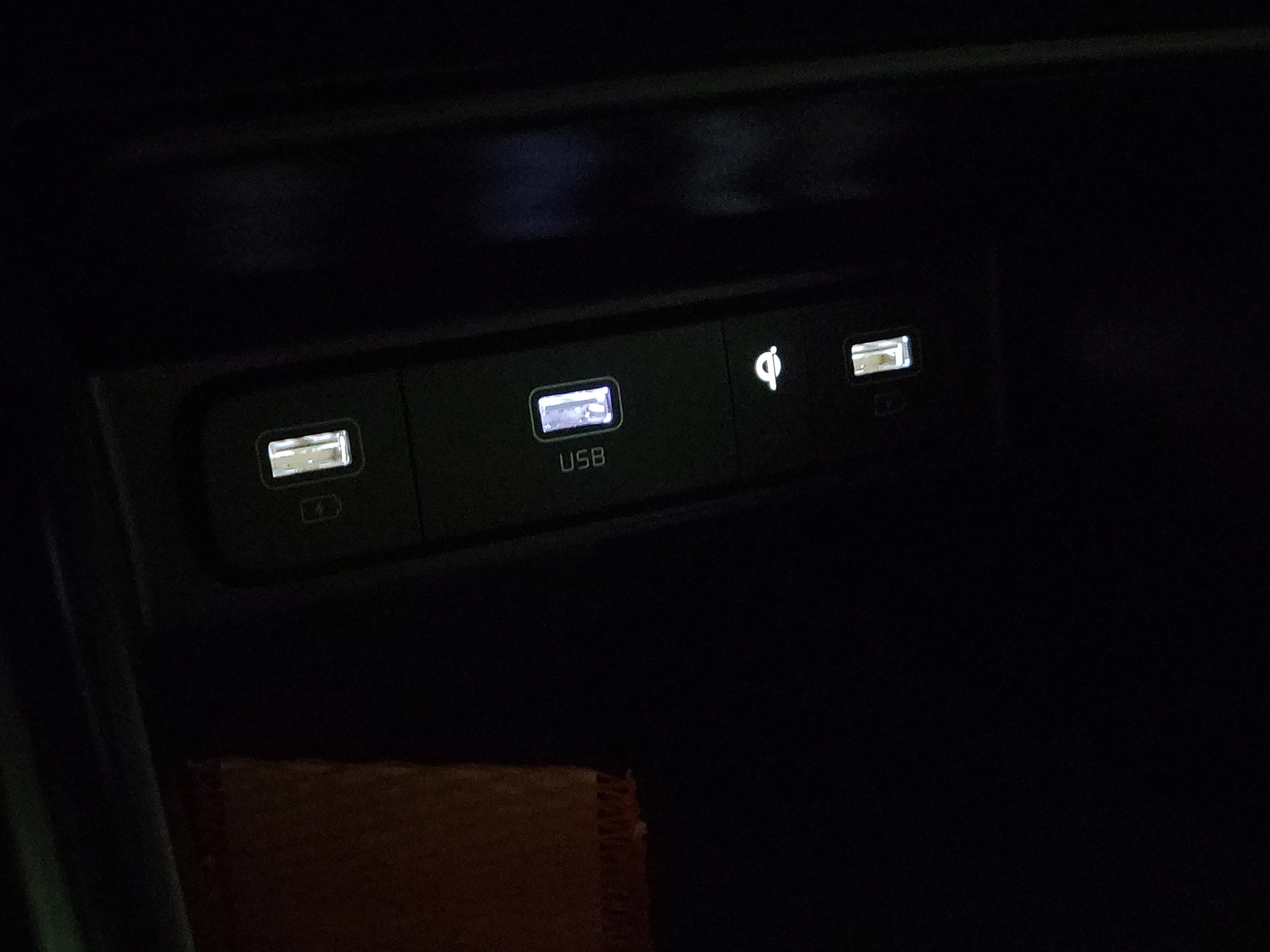 Used 2023 Kia Sorento S image 33