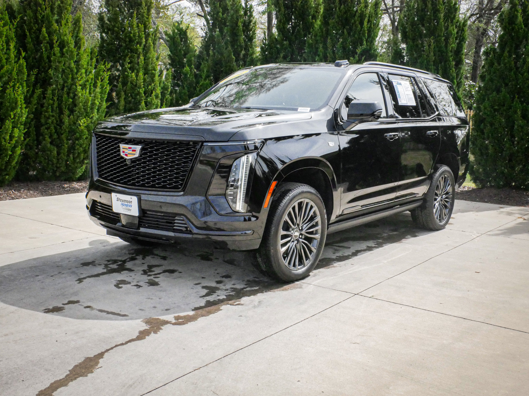 Used 2026 Cadillac Escalade Platinum Sport w/ LPO, Floor Liner Package image 5