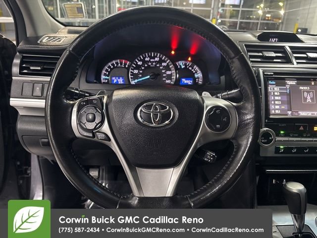 Used 2014 Toyota Camry SE w/ Moonroof Package image 17