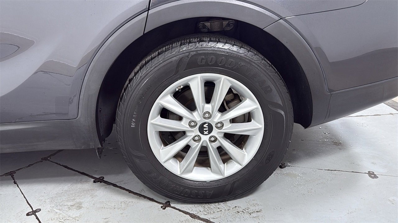 Used 2019 Kia Sorento LX image 23