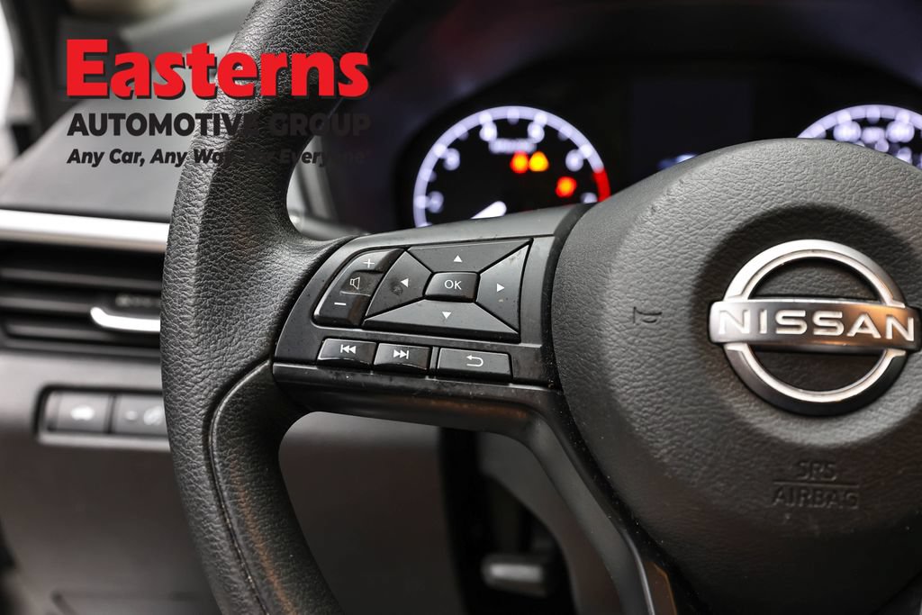 Used 2023 Nissan Altima 2.5 S FWD image 14