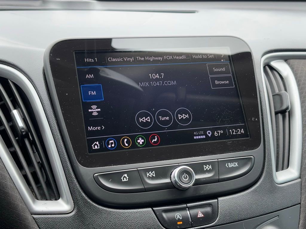 Used 2022 Chevrolet Malibu LT FWD image 17