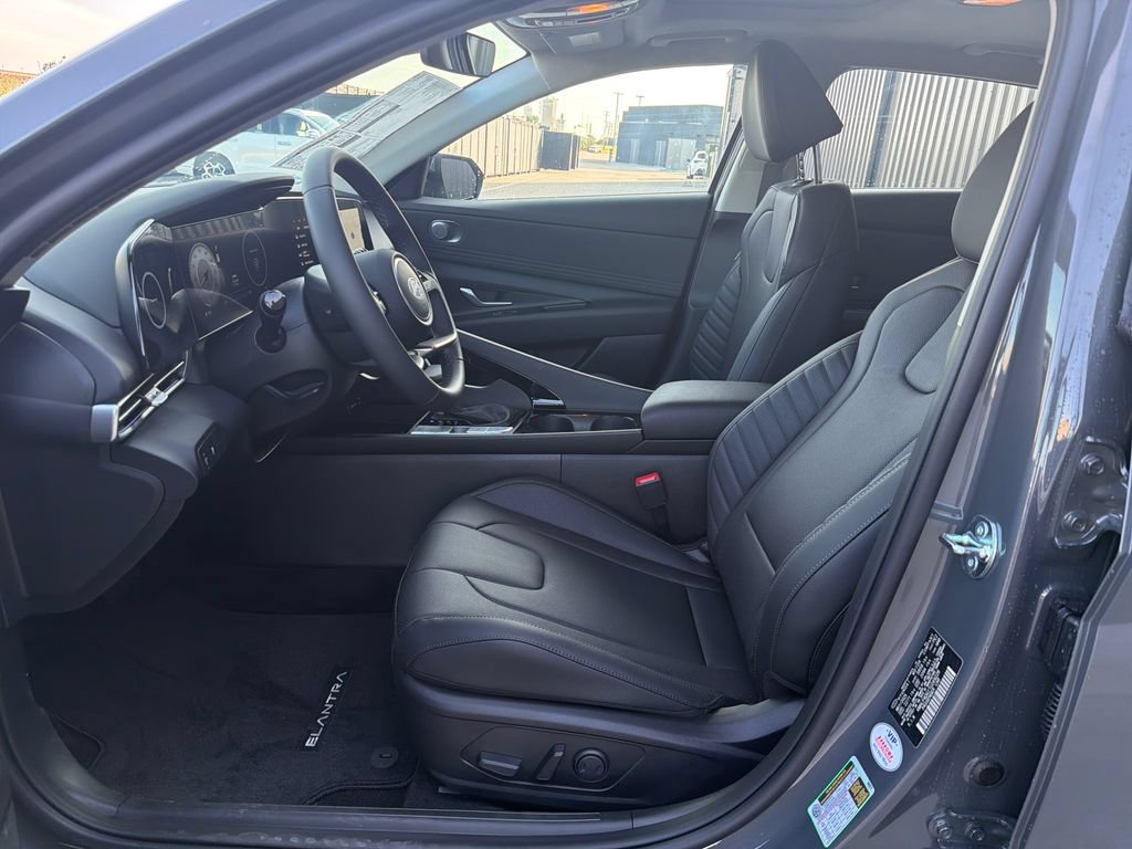 New 2026 Hyundai Elantra Limited FWD image 12