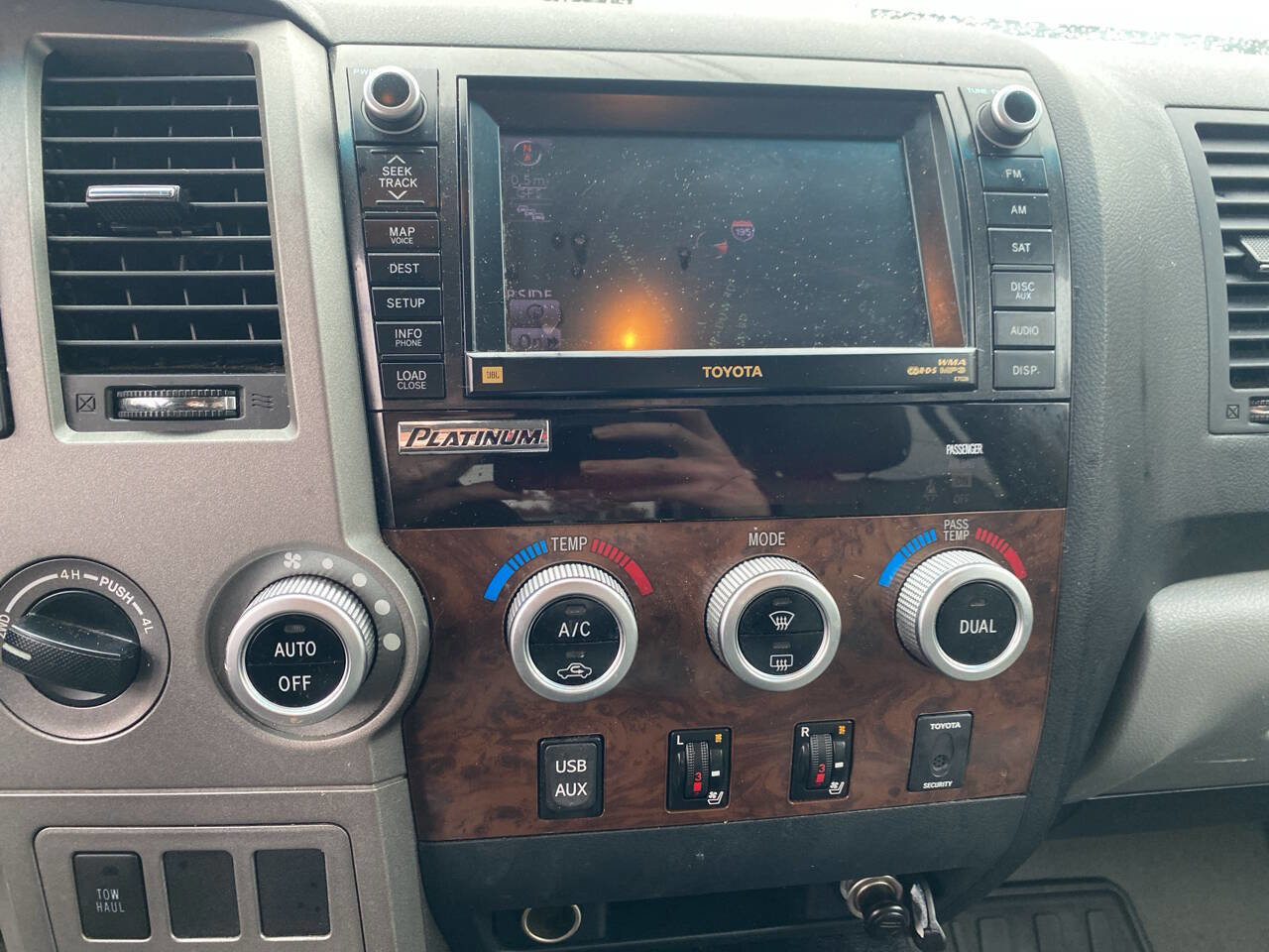 Used 2010 Toyota Tundra Limited image 9